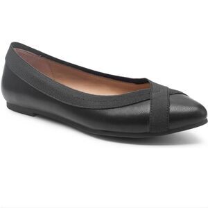 New Me Too Reign Flat black Leather Memory foam footbed ballerina boat size 7